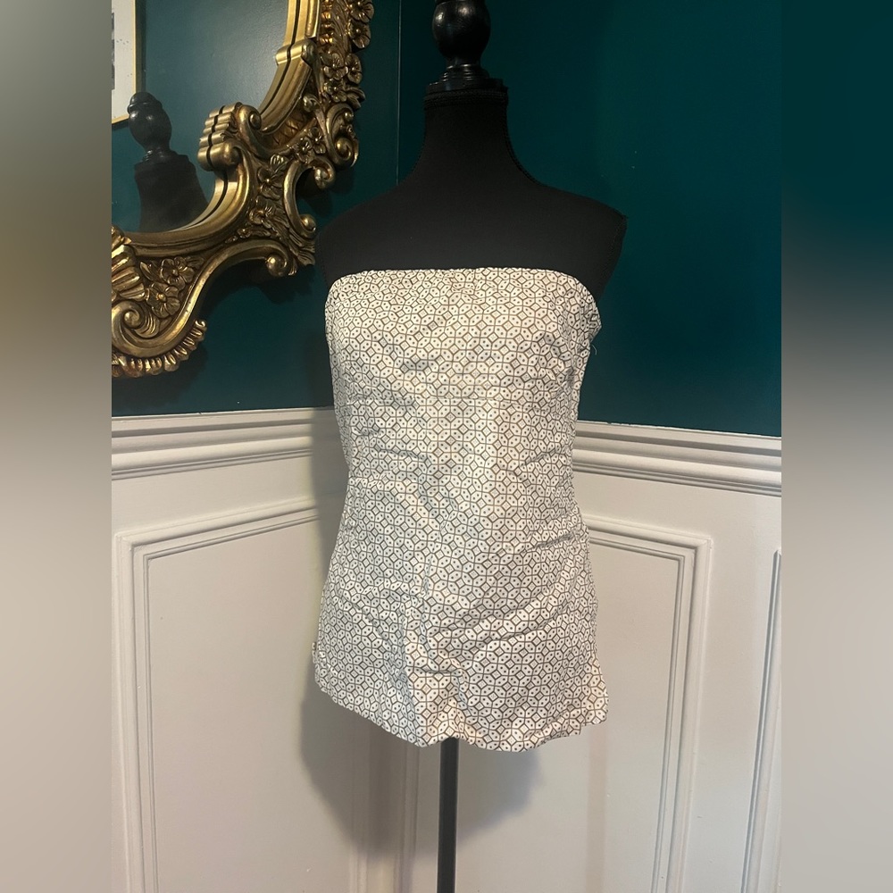 White and Golf sleeveless top